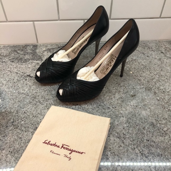 Brand New Peep Toe Salvatore Ferragamo Pumps - Picture 1 of 8